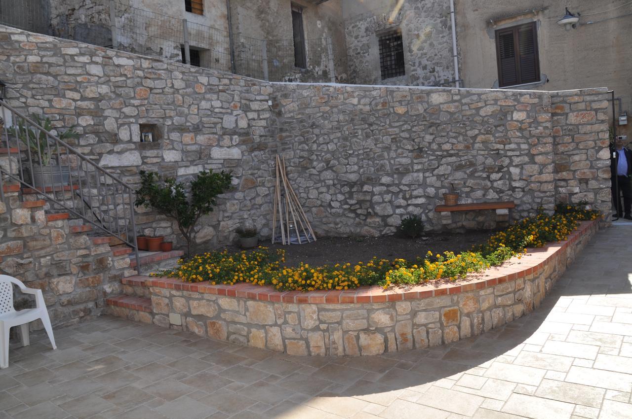 Villetta In Centro Storico Caccamo Bagian luar foto
