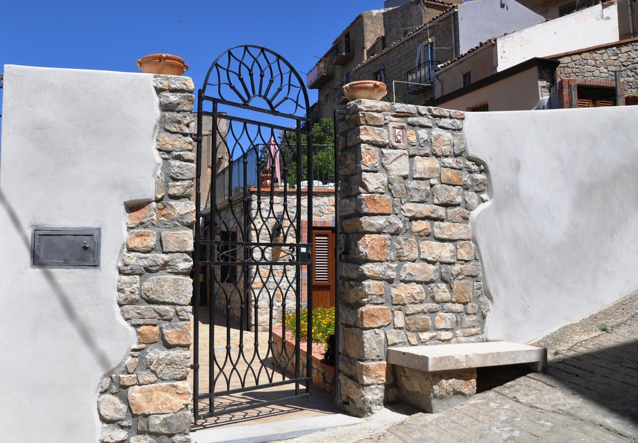 Villetta In Centro Storico Caccamo Bagian luar foto